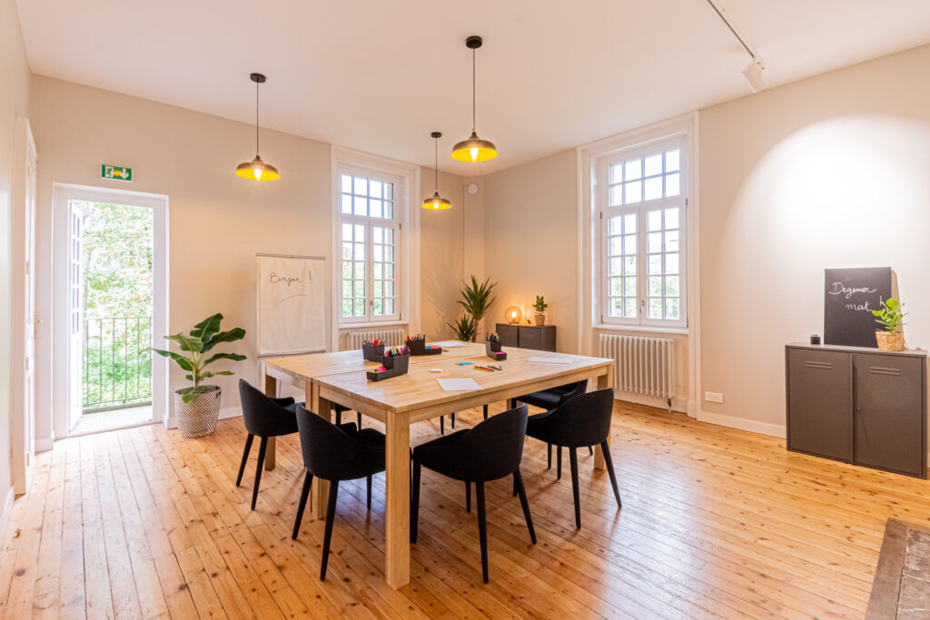 salle mani réunion keranden