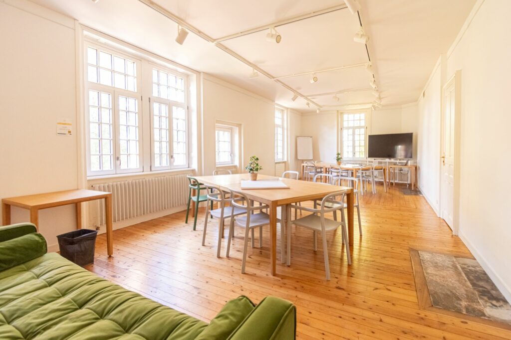 Salle Artémis agencement 2 îlots